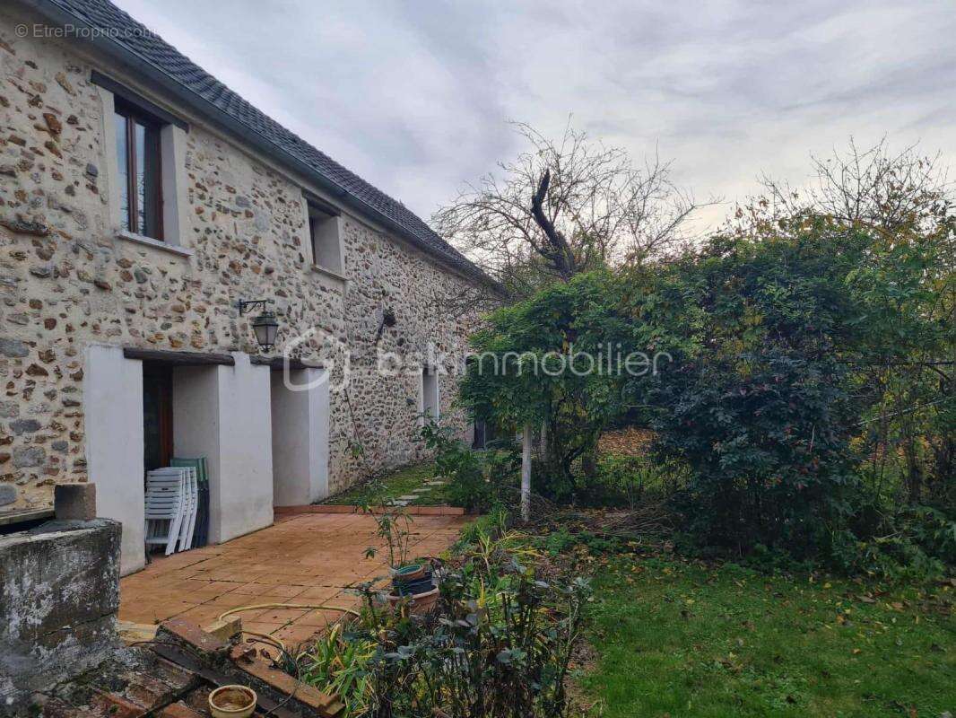 À vendre sur Neuilly St front - photo 3
