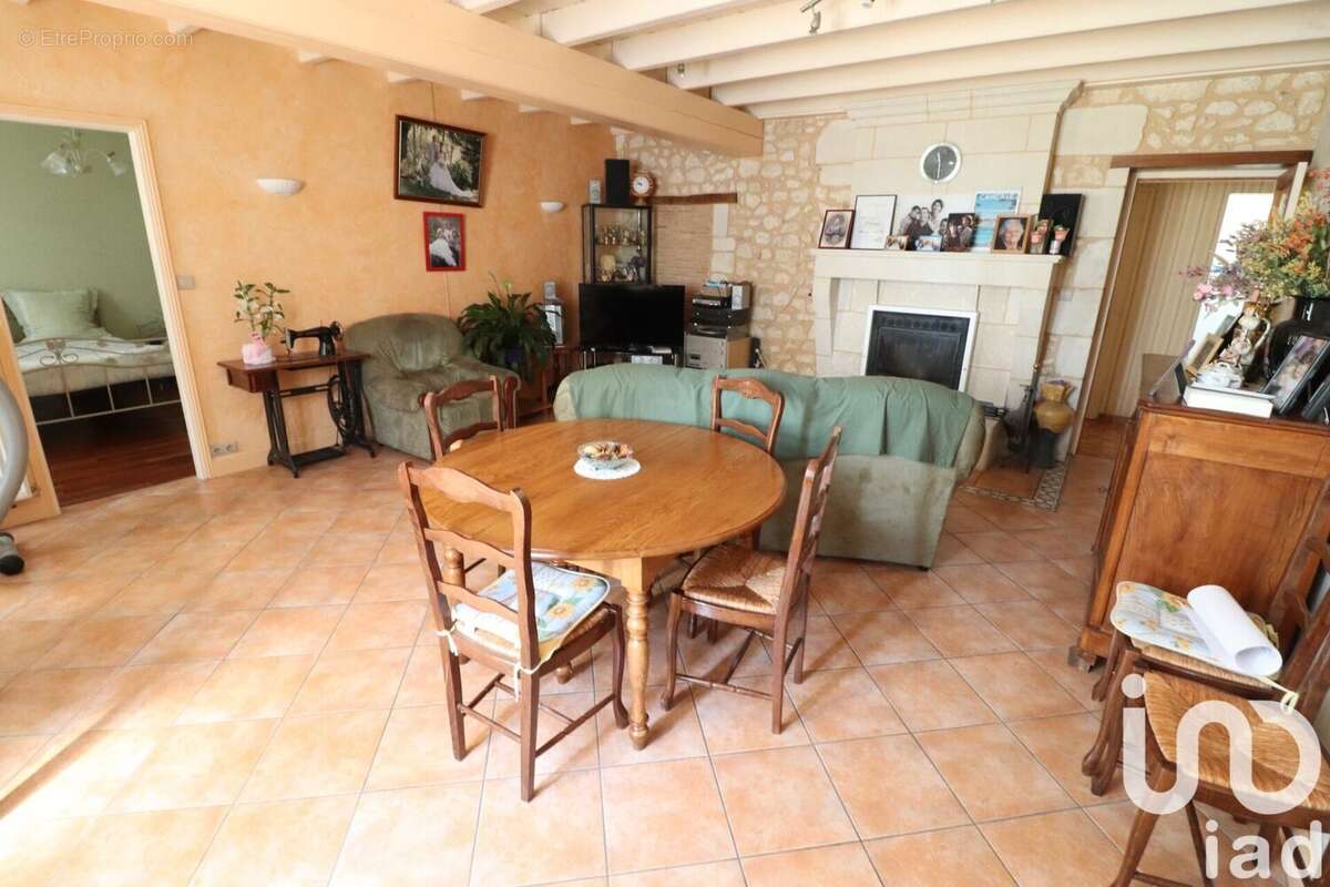 Photo 2 - Maison à MONTGUYON