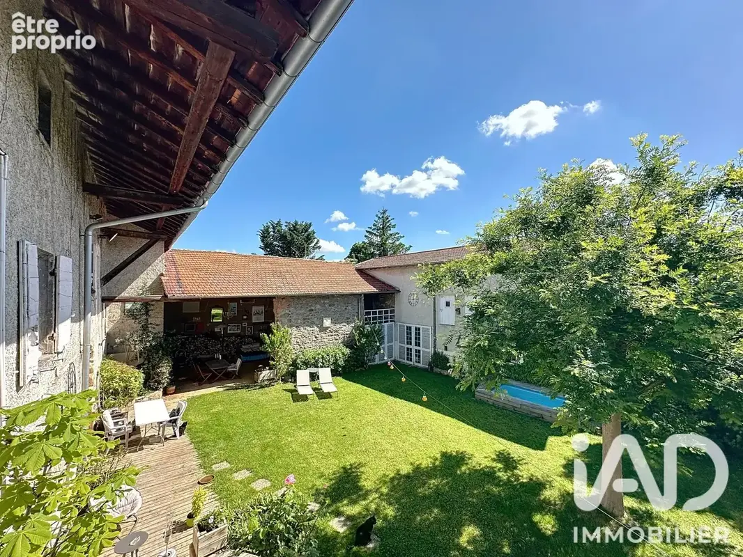 Photo 1 - Maison à SAINT-GENIS-LES-OLLIERES