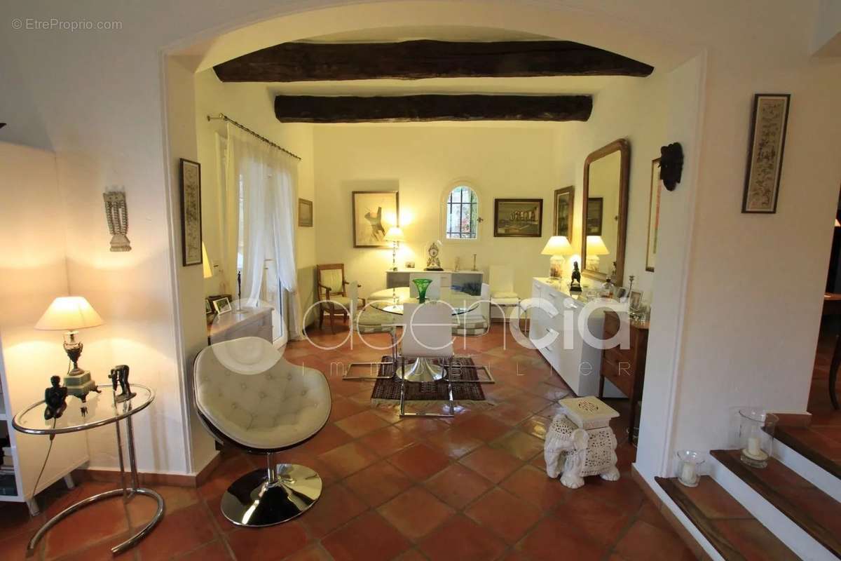 Maison à PEYMEINADE