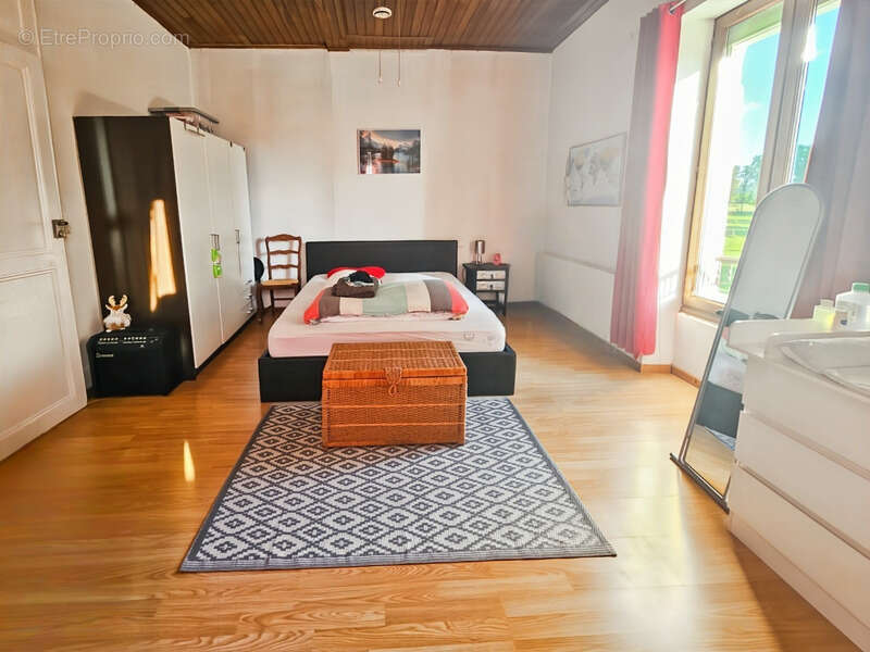 Maison à FEUGAROLLES