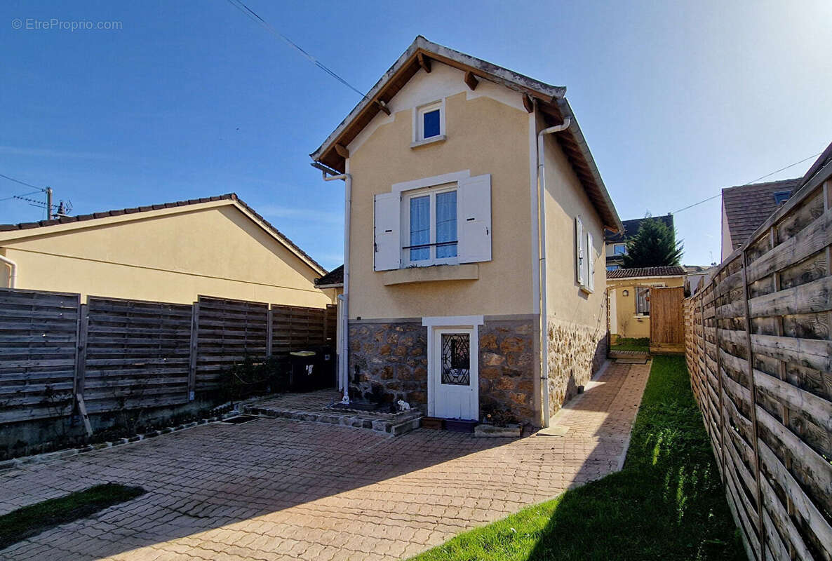 Maison à BREUILLET