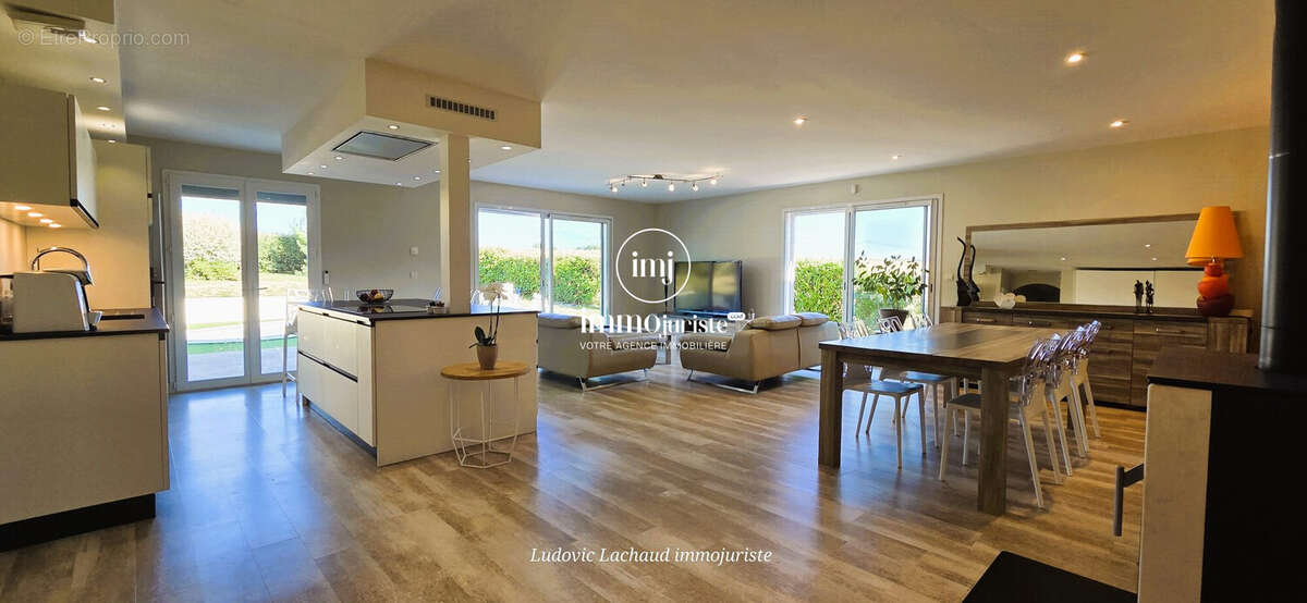 Maison 174 m² à Saint-Just-Le-Martel  - photo 2
