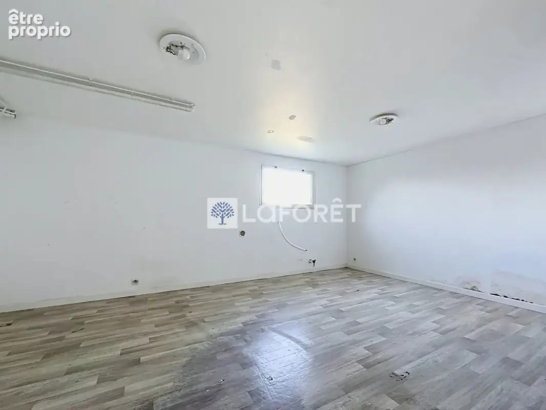 Maison avec beau potentiel, 4 chambres et double garage - La Peyratte - photo 21