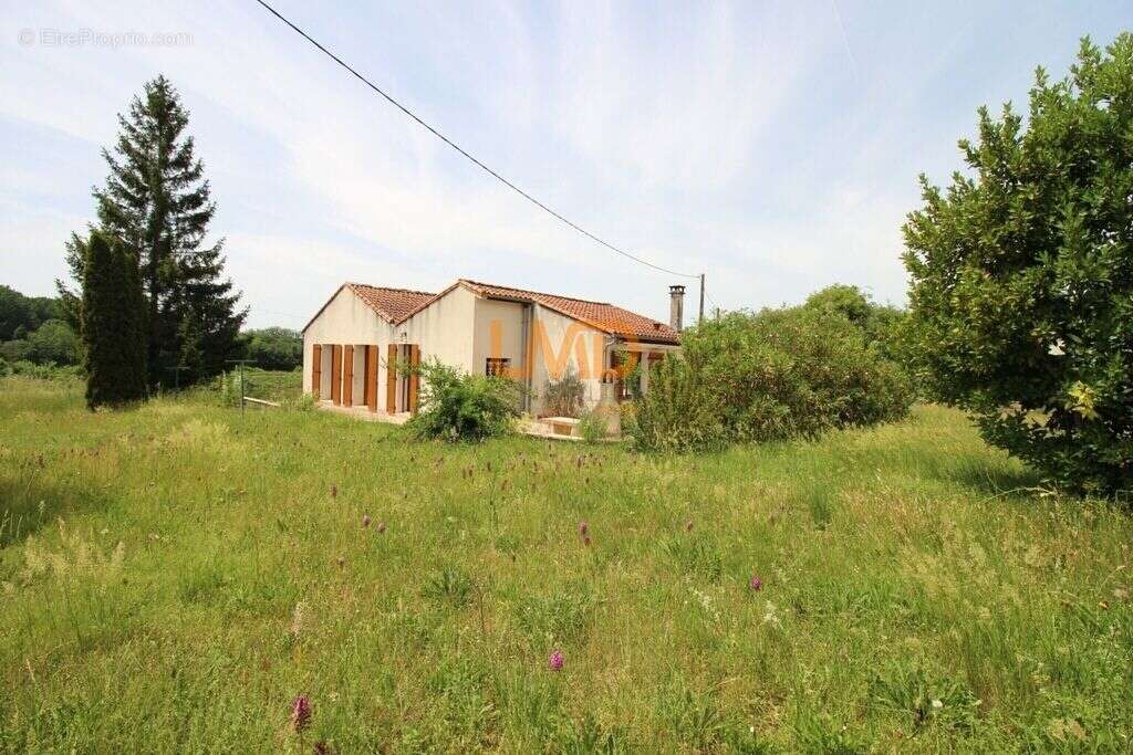 Maison de plain pied Bussac sur Charente - photo 24