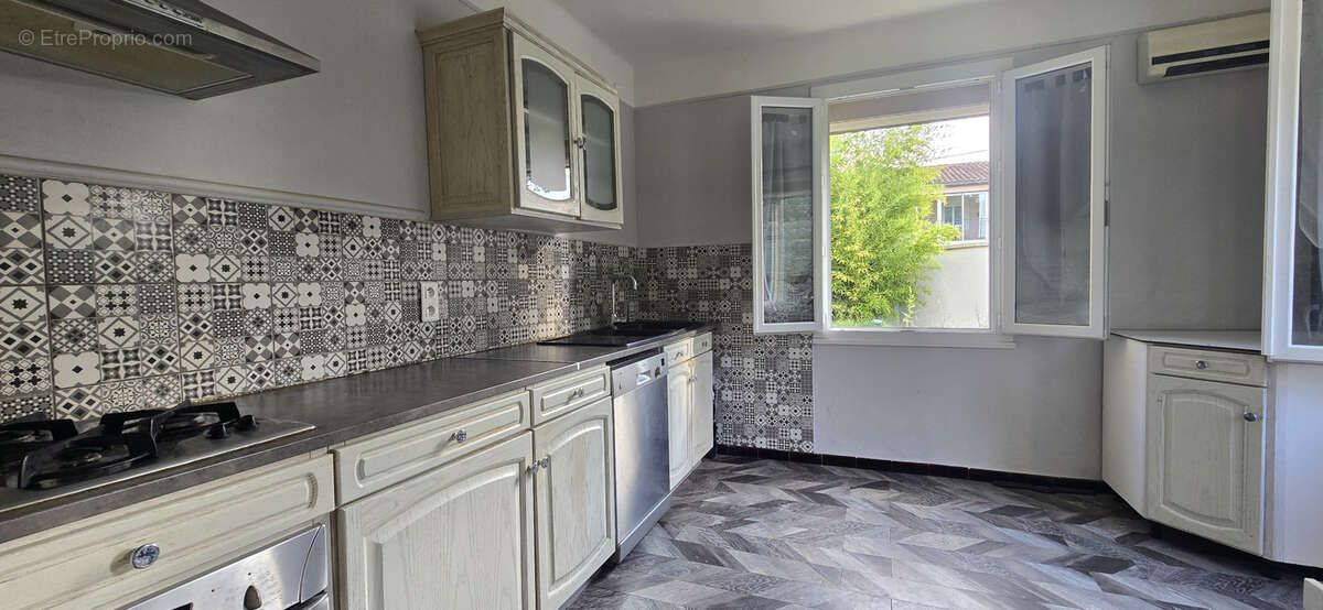 Maison à CAUMONT-SUR-DURANCE