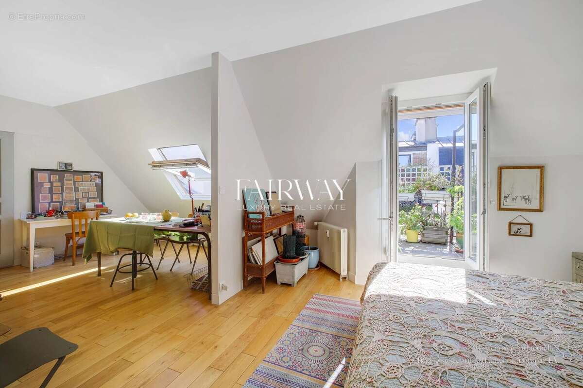 Appartement à PARIS-9E