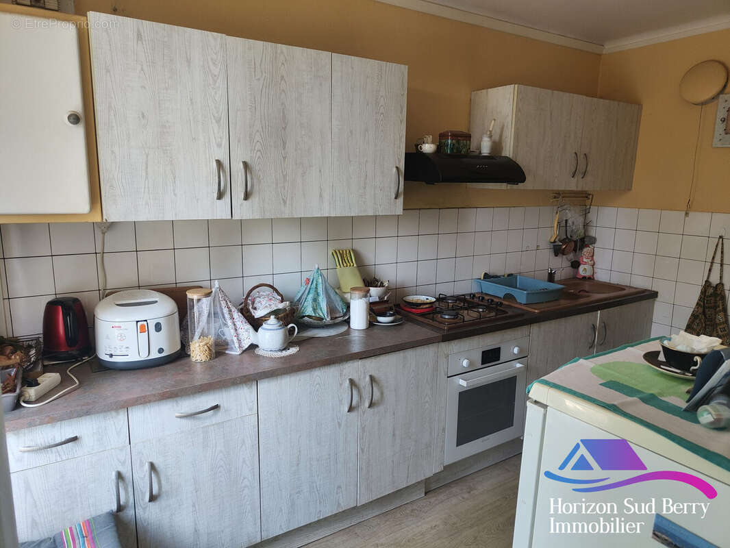 Cuisine - Maison à LA CHATRE