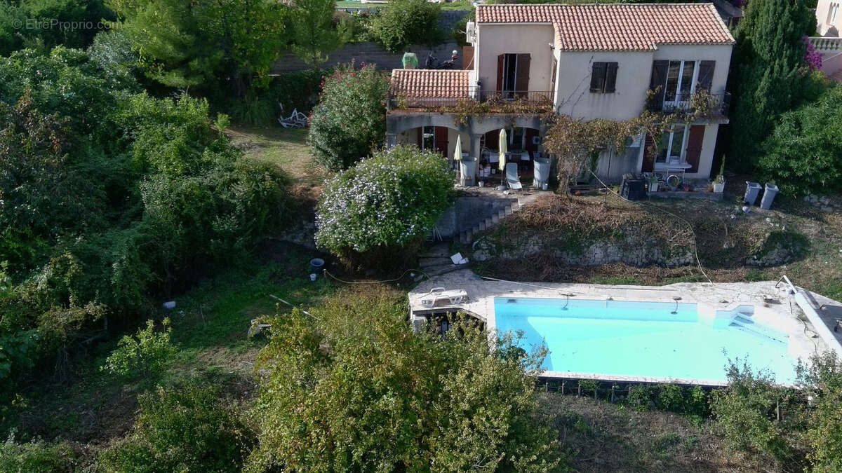 Maison à ROQUEBRUNE-CAP-MARTIN