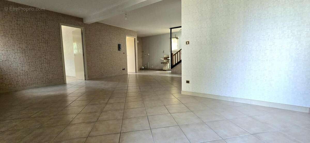 Maison T5 double garage - photo 6