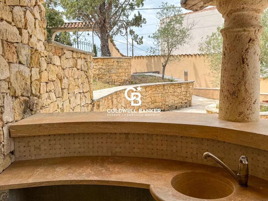 Maison à PIERREFEU-DU-VAR