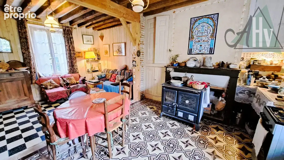 PROCHE THORIGNY SUR OREUSE - Longère de 115 m2 avec 3 chambres, grange et jardin. - photo 5