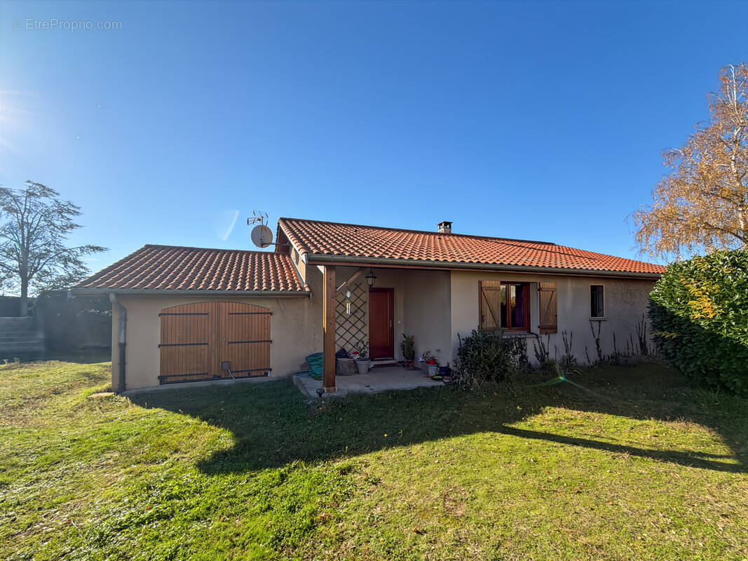Maison à REYRIEUX