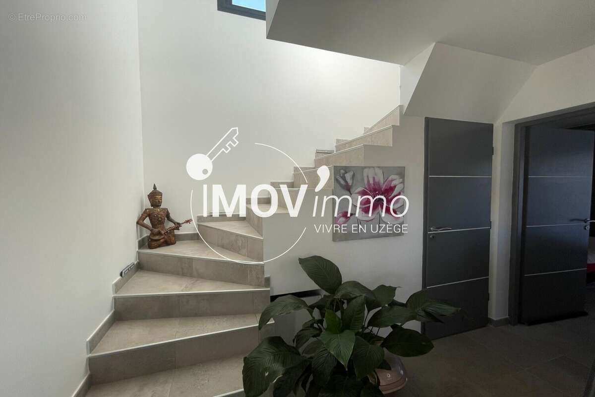 Maison à SAINT-QUENTIN-LA-POTERIE