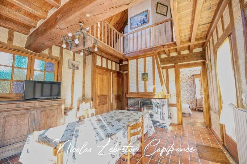 Maison à CHAMPSECRET