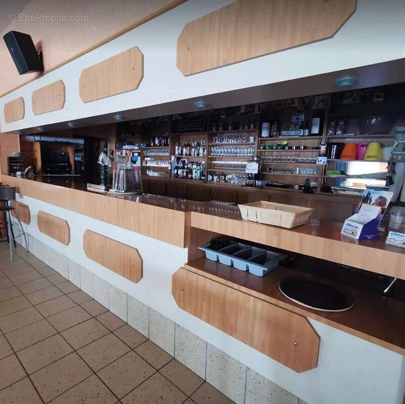 Commerce à GUISCRIFF