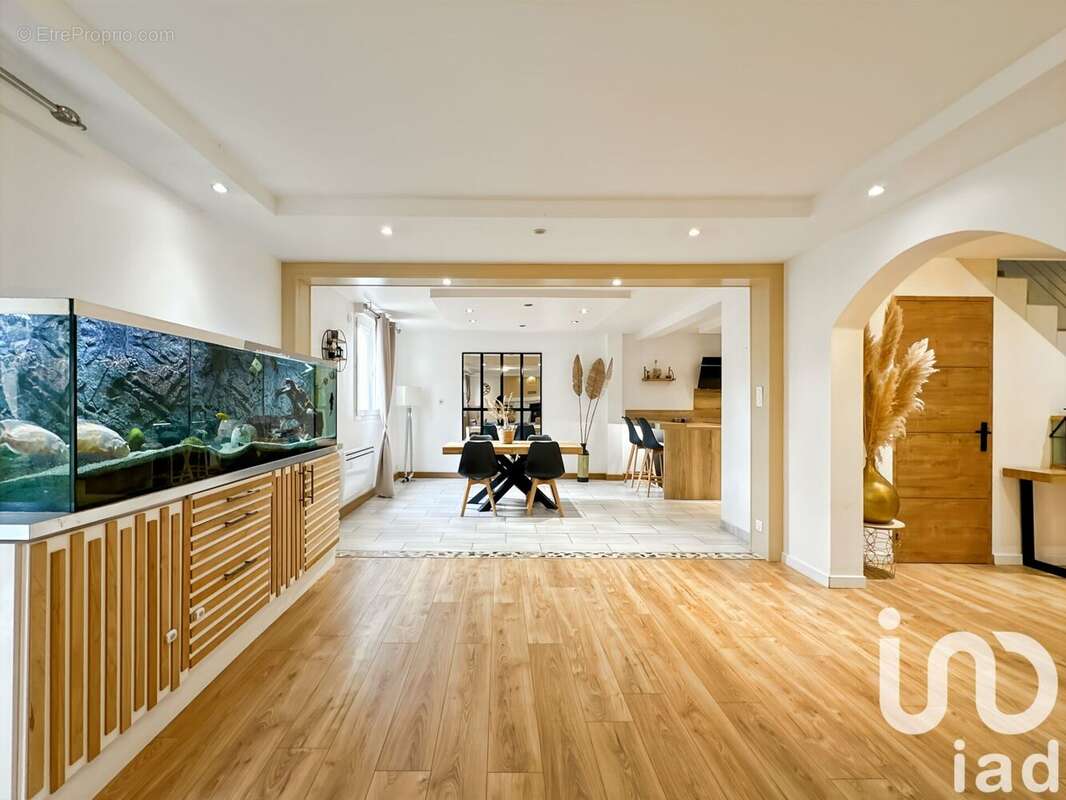 Photo 2 - Maison à SAINT-DENIS