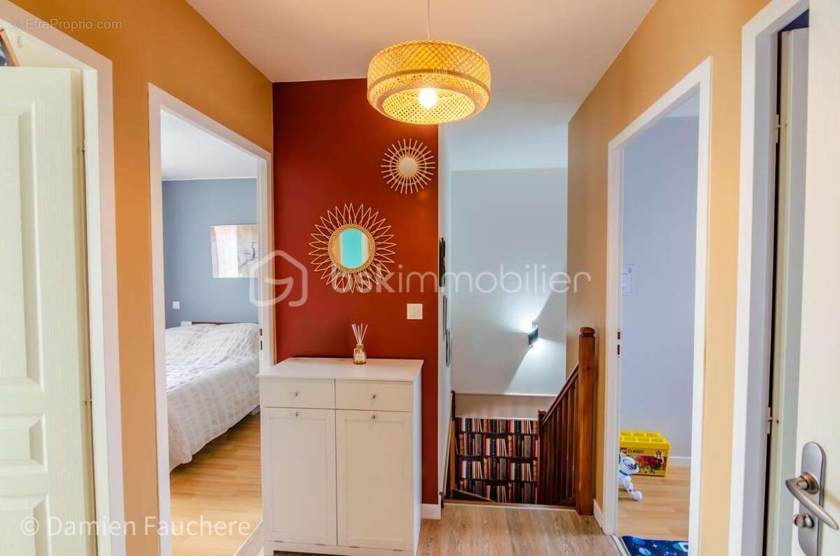 Maison à VAUX-LE-PENIL