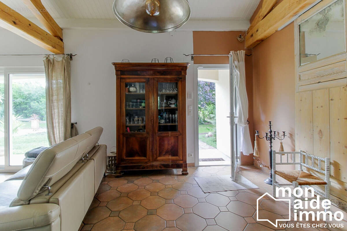 Maison à AIGREFEUILLE-D'AUNIS