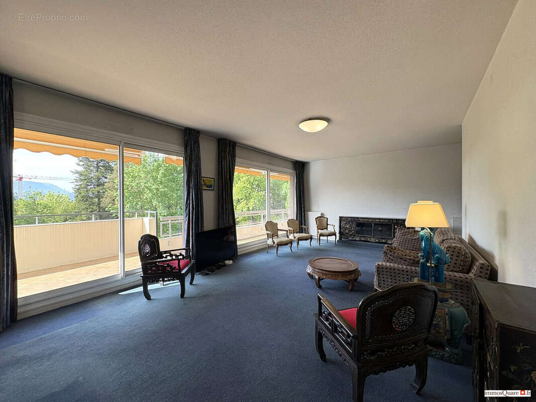 Appartement à MEYLAN