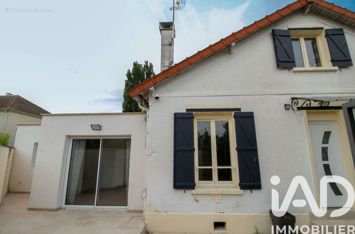 Photo 2 - Maison à EZANVILLE
