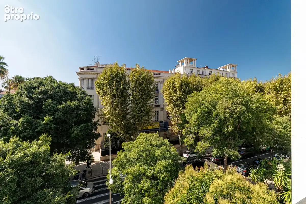 Nice Victor Hugo - Trois Pièces Etage élevé Balcon - photo 3