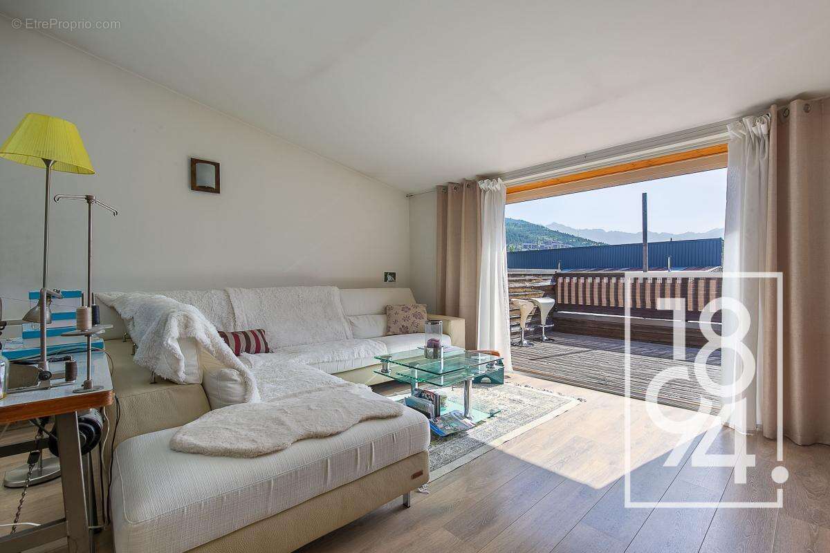 Appartement T3 À Vendre Barcelonnette 04 (04400)  97.31 m²  Terrasse  - photo 4