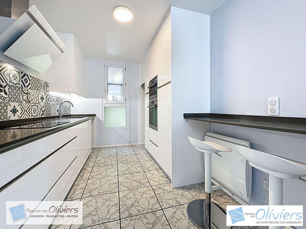 Appartement à VOISINS-LE-BRETONNEUX