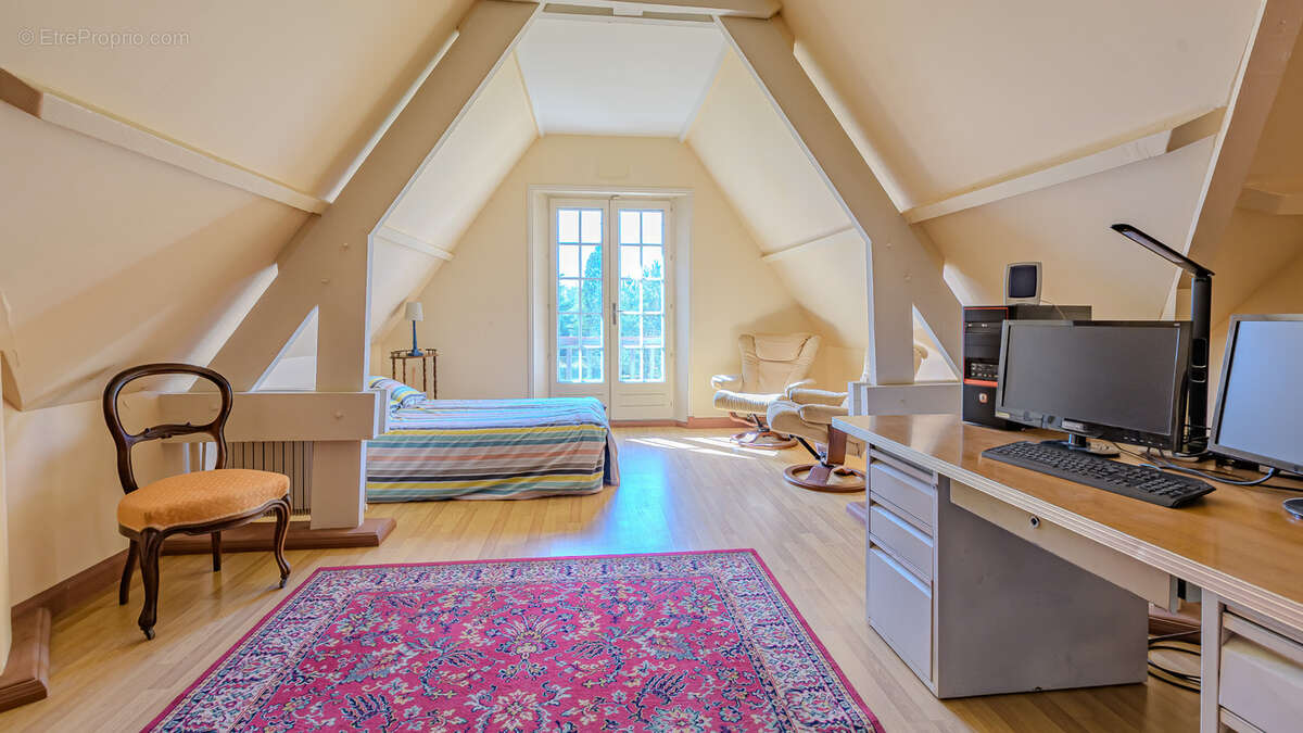 Maison à AVILLY-SAINT-LEONARD