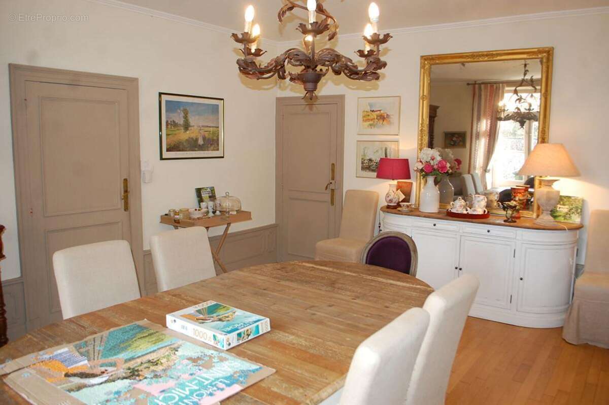 Maison à DAMPIERRE-SUR-SALON