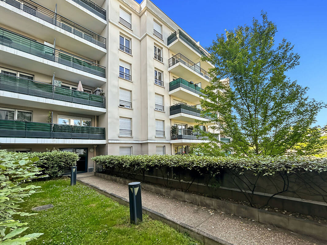 Appartement à ROSNY-SOUS-BOIS
