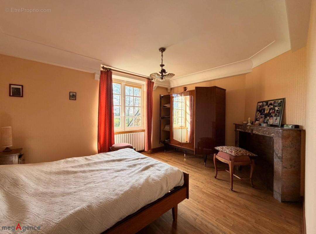 Maison à MALESTROIT