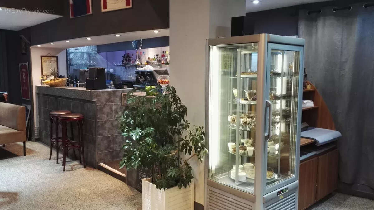 Commerce à IVRY-SUR-SEINE