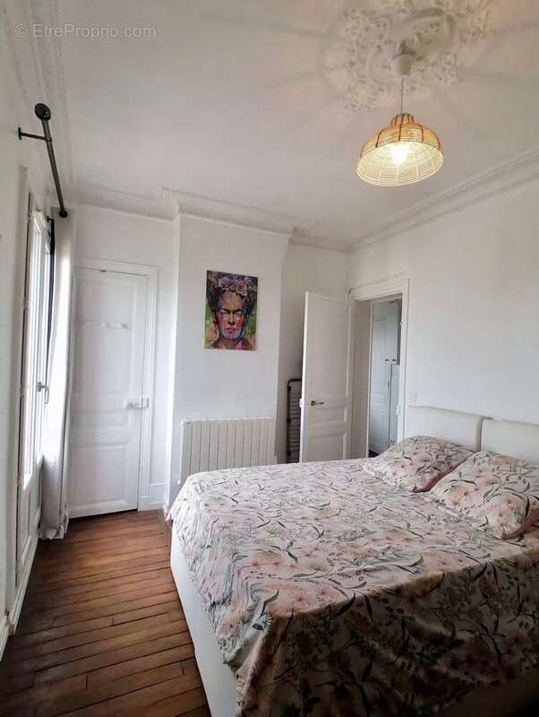 Appartement à LA GARENNE-COLOMBES