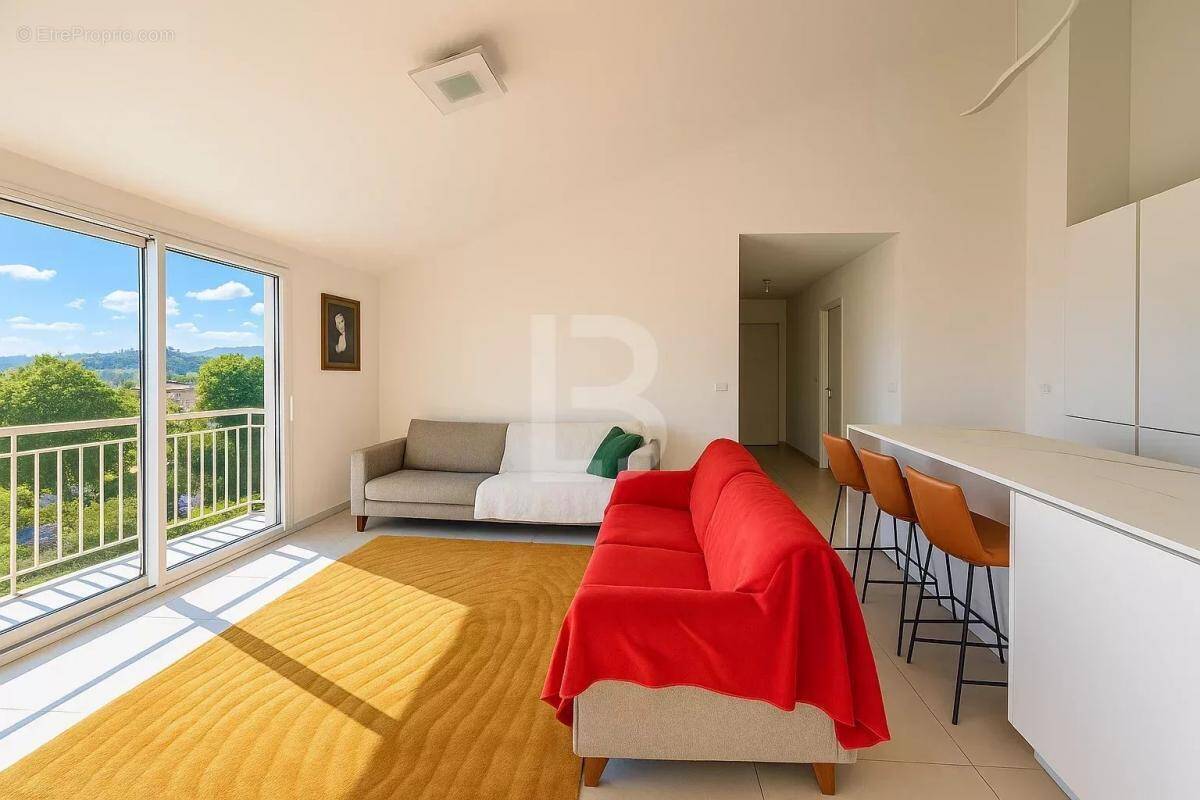 Appartement à VALBONNE