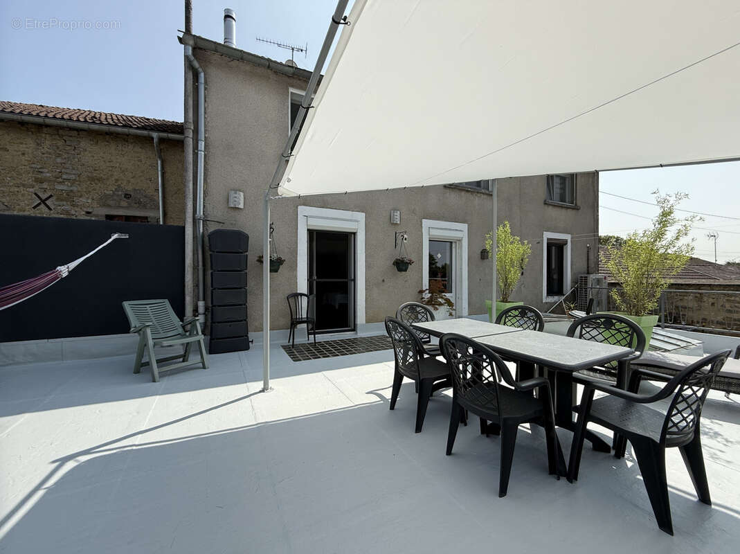 Maison à VRECOURT