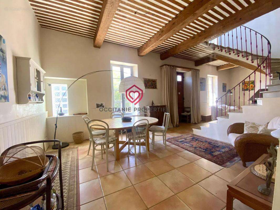 Maison en pierre avec gîte, jardin et piscine - photo 5