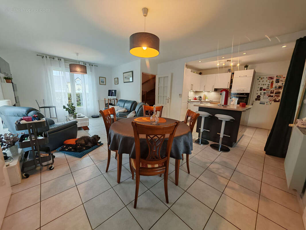 Maison à SAINT-MARTIN-DE-FONTENAY