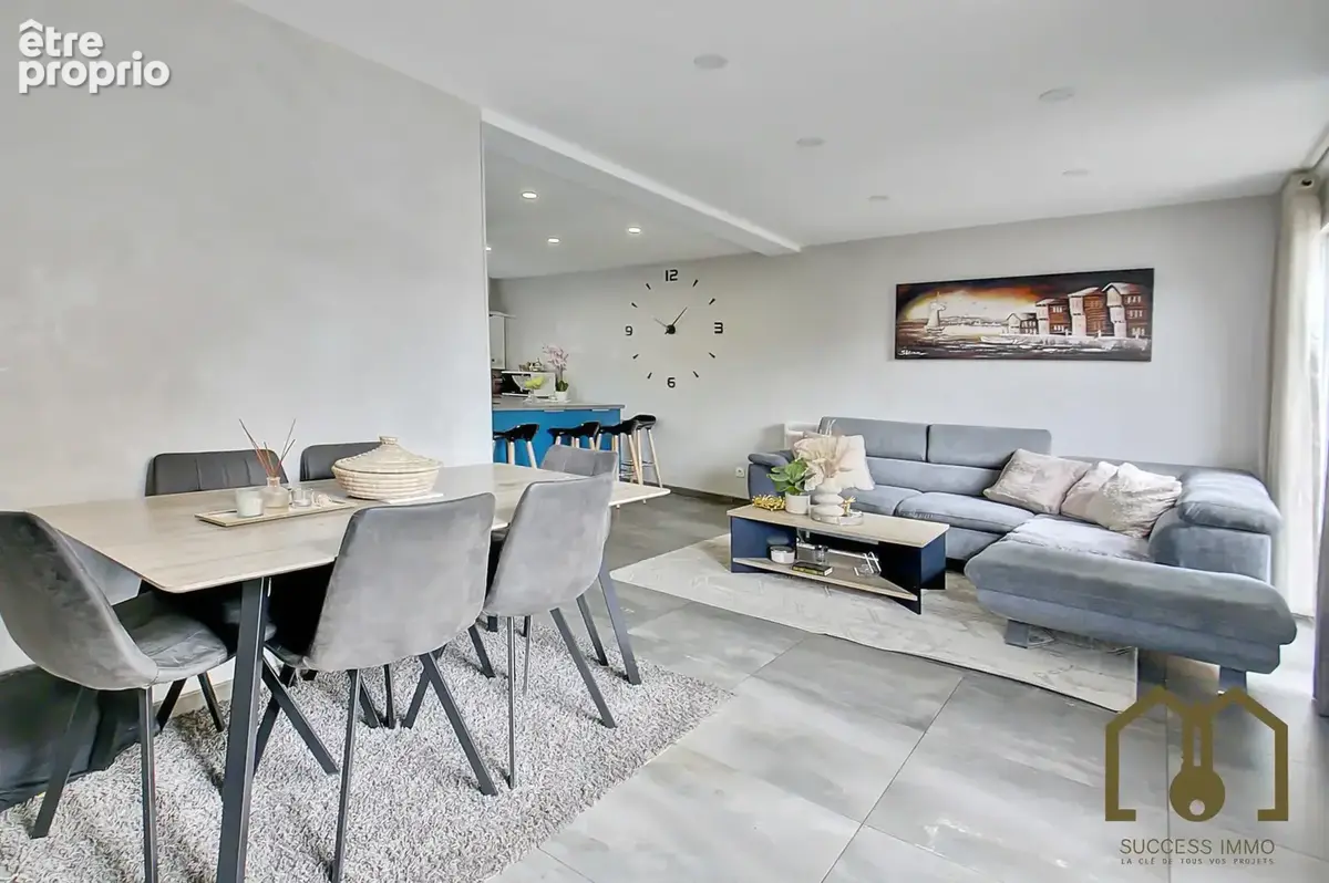 Maison 80 m² à Vaulx-En-Velin  - photo 2
