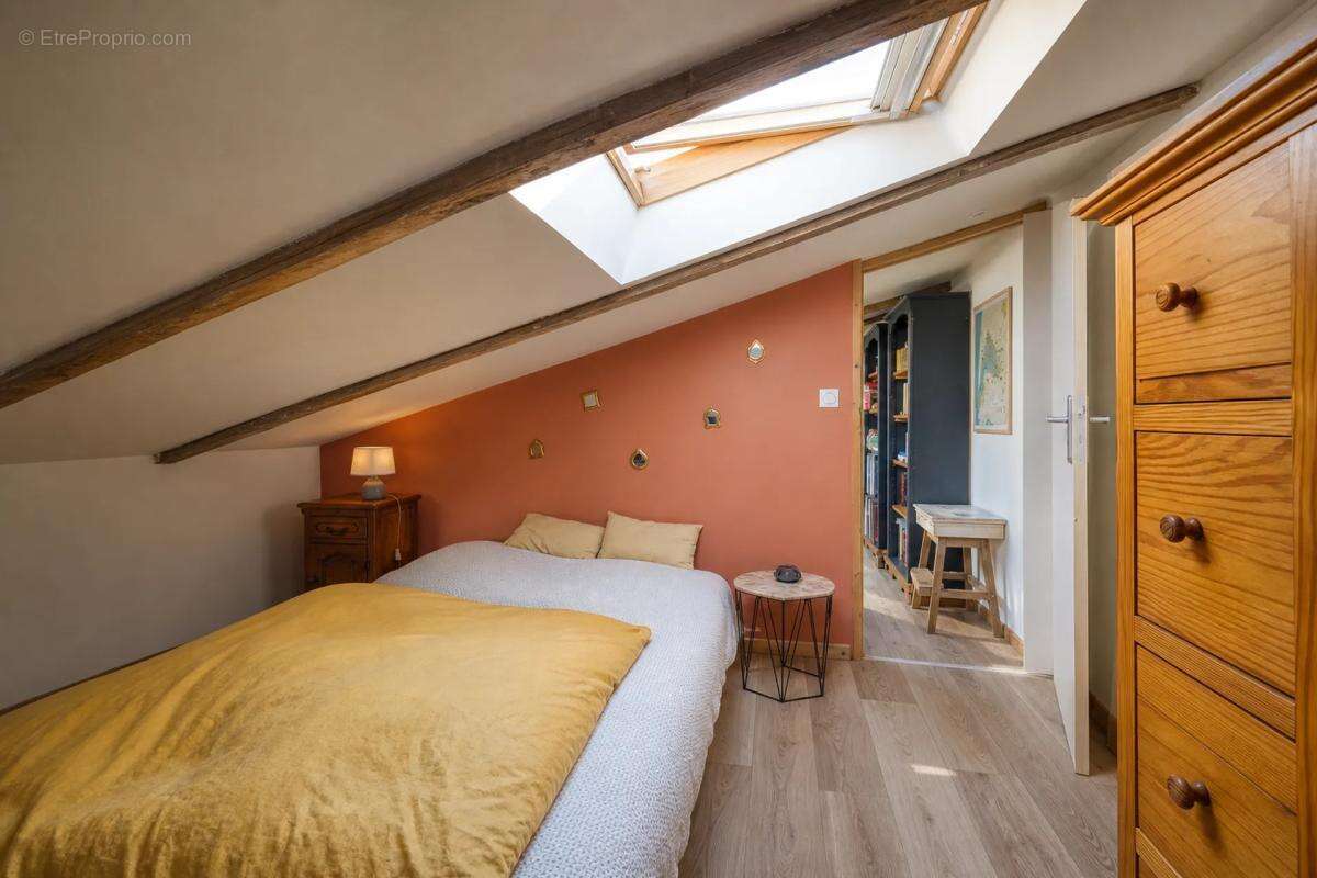 Ensemble immobilier de 8 pièces 141 m² à Dompierre-sur-Mer - photo 5