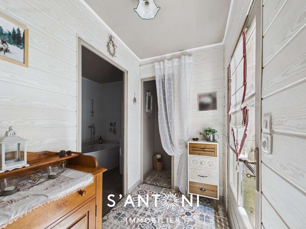 Maison à BESSAN