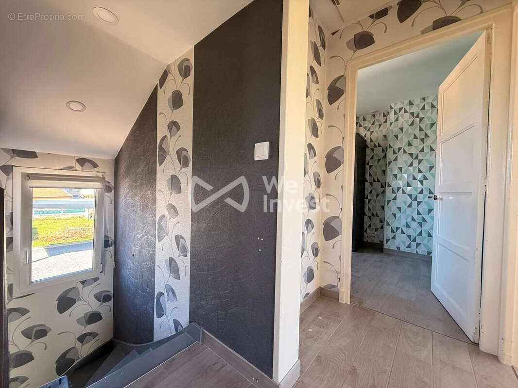 Maison 77 m² à Carignan  - photo 8