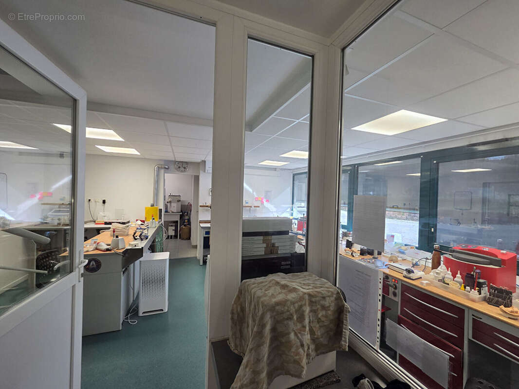 Commerce à GRESY-SUR-AIX