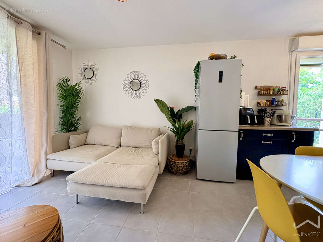 Appartement à CARROS