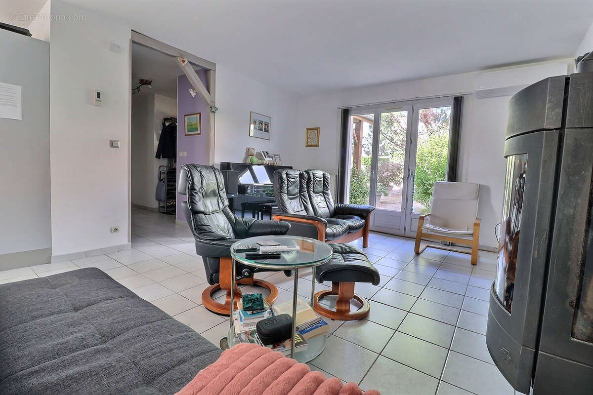 Maison à SAINT-LEGER-SUR-DHEUNE