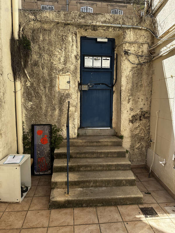 Appartement à MARSEILLE-5E