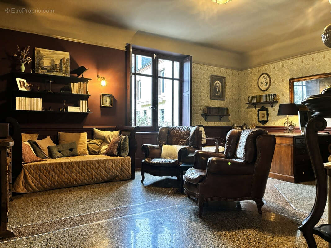 Maison à SAINT-PRYVE-SAINT-MESMIN