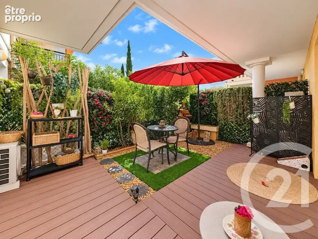 Appartement à BORMES-LES-MIMOSAS