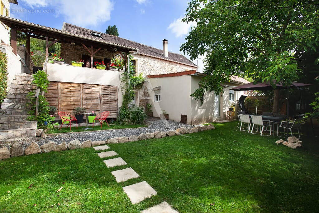 Maison à HARDRICOURT