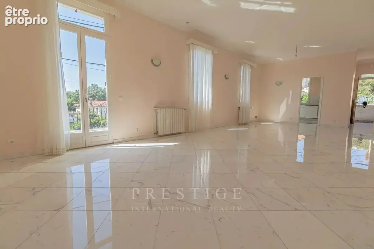 Juan les pins, maison avec 3 appartements loués, 3 terrasses, grenier - photo 2